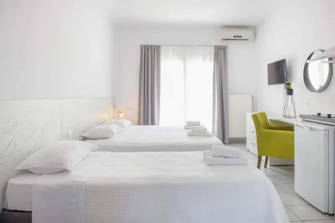 Hotel Papanikolaou Ierissos Exteriör bild
